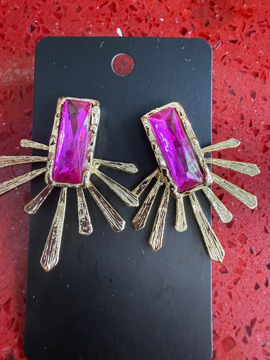 Colorful earrings featuring gold-plated decorative motifs: Pink