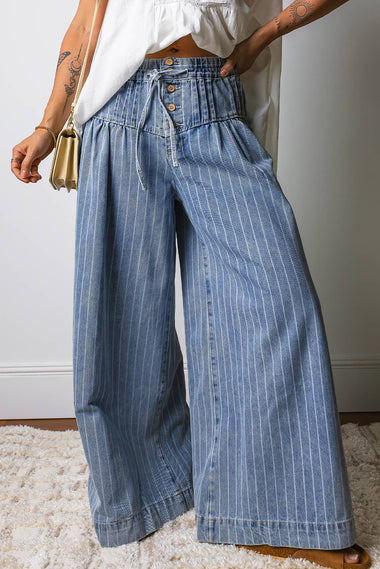 Plus Size Button Pleated Drawstring Waist Wide Leg Jeans: Missy / Blue