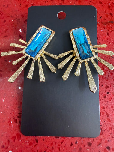Colorful earrings featuring gold-plated decorative motifs: Blue
