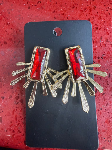 Colorful earrings featuring gold-plated decorative motifs: Red